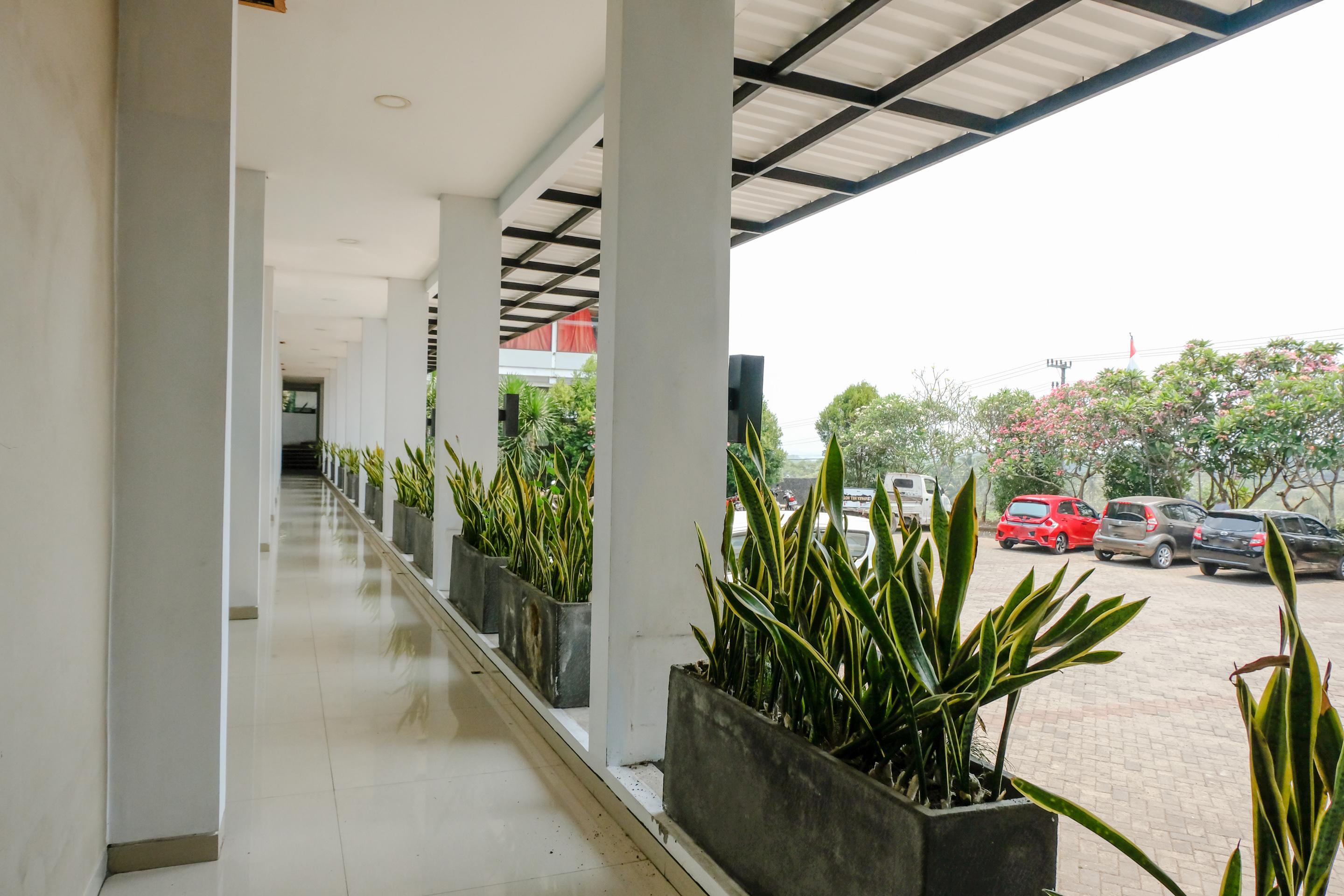 Super Oyo Townhouse Oak Series Style Hotel Jembel Exterior foto