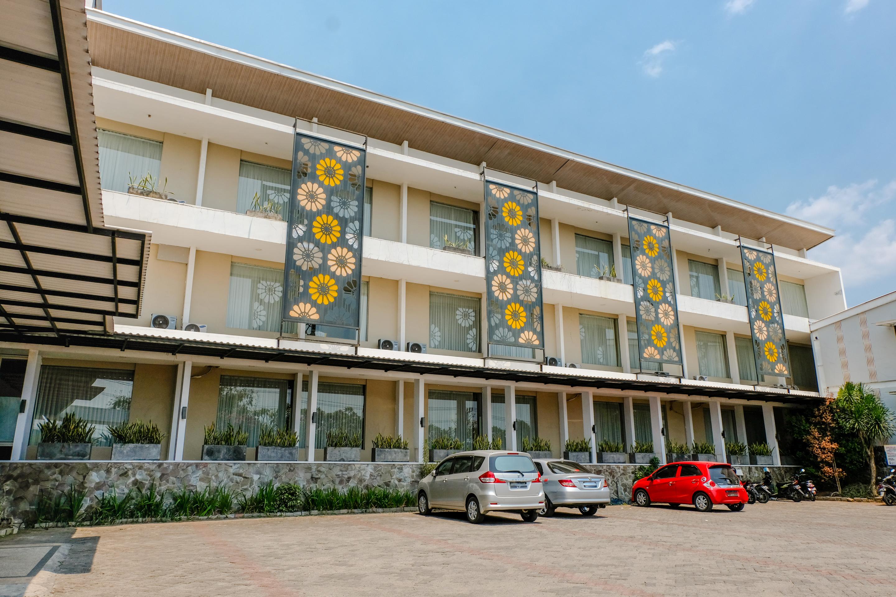Super Oyo Townhouse Oak Series Style Hotel Jembel Exterior foto