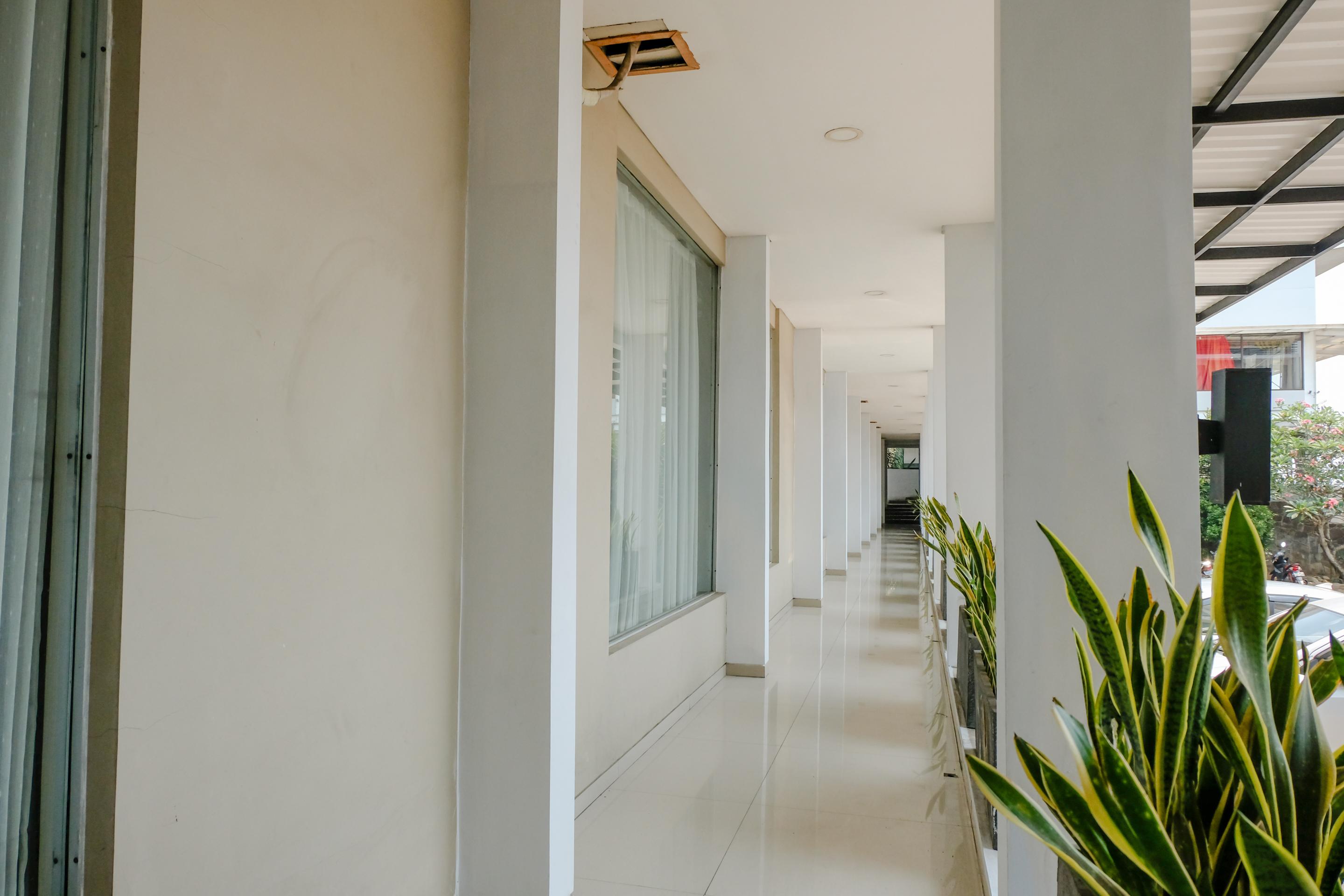 Super Oyo Townhouse Oak Series Style Hotel Jembel Exterior foto