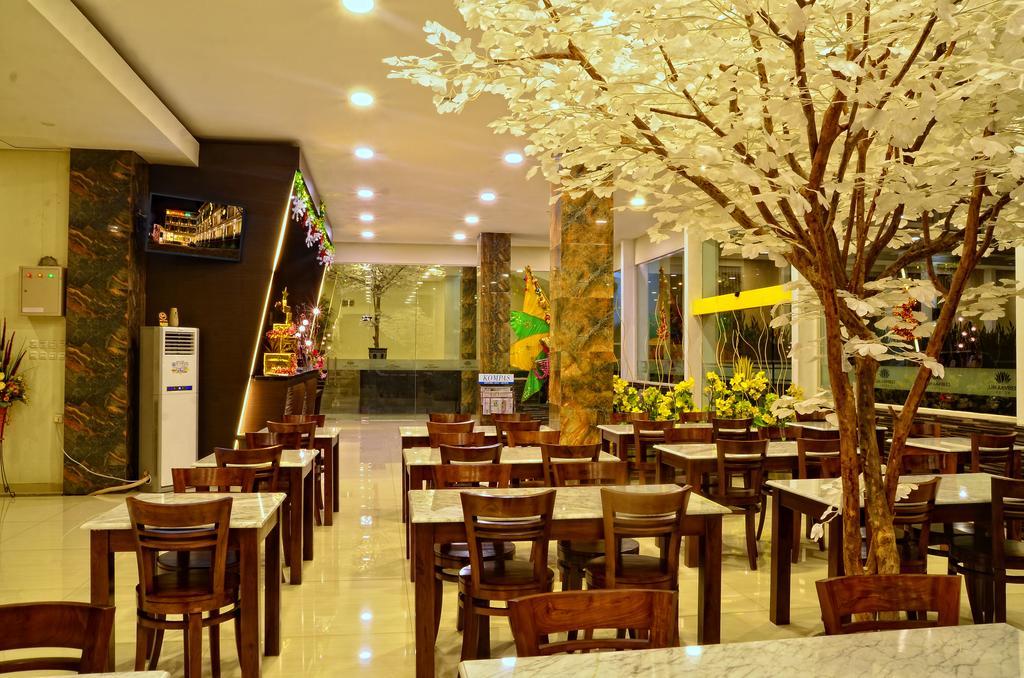Super Oyo Townhouse Oak Series Style Hotel Jembel Exterior foto