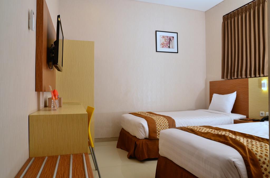 Super Oyo Townhouse Oak Series Style Hotel Jembel Habitación foto